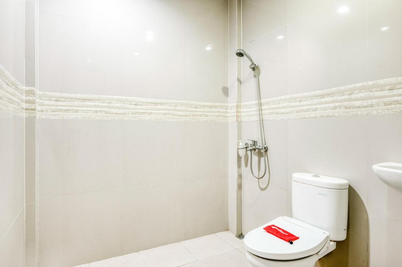 Reddoorz Syariah @ Jalan Simpang Gajayana Otel Malang Dış mekan fotoğraf